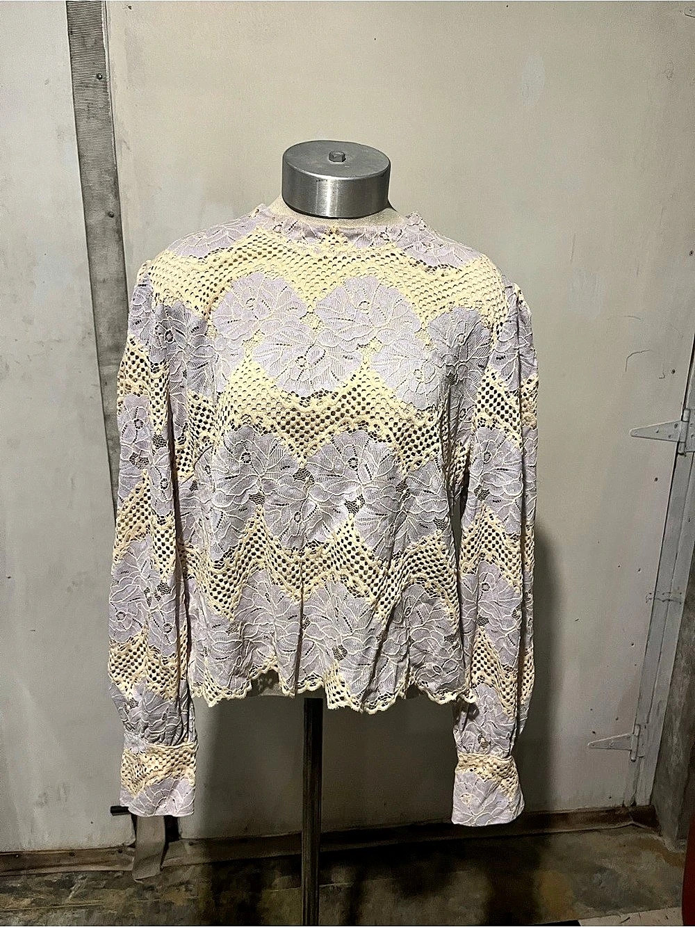 DOLAN Floral Lace Long Sleeve Top in Purple & Yellow Size XL